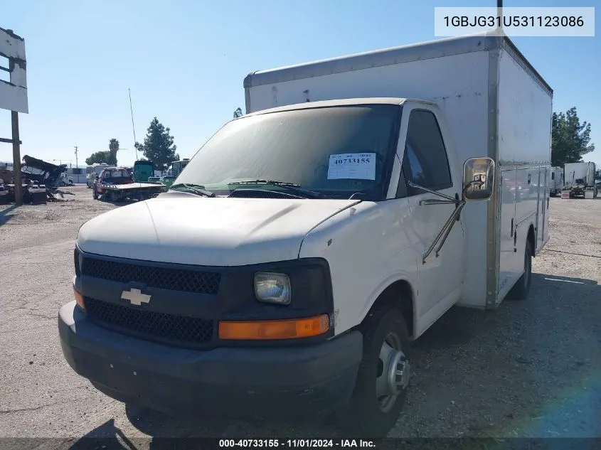 2003 Chevrolet Express Cutaway Base W/C7L/C7N VIN: 1GBJG31U531123086 Lot: 40733155