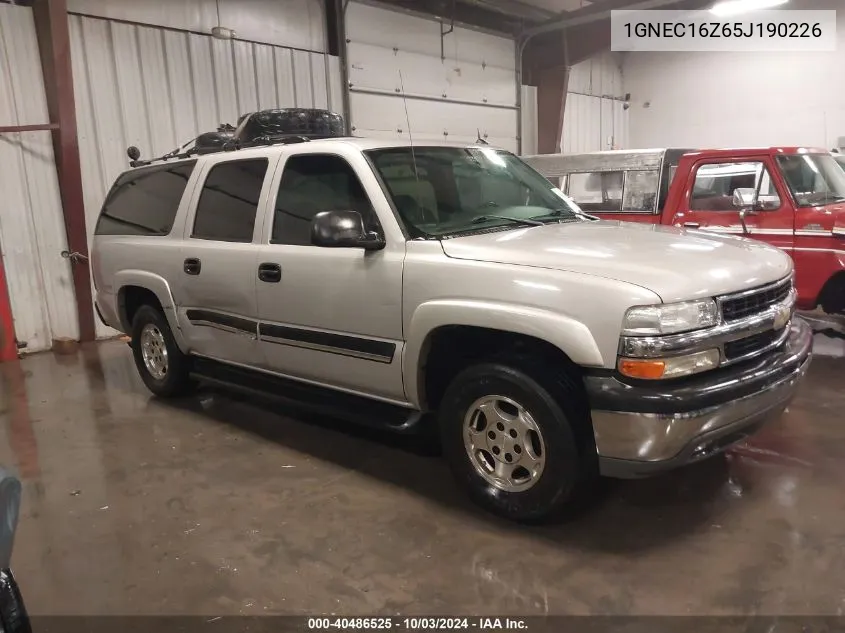 2005 Chevrolet Suburban 1500 Ls VIN: 1GNEC16Z65J190226 Lot: 40486525