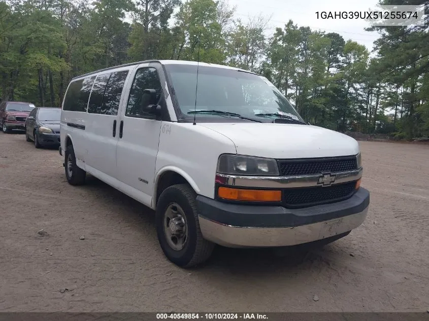 2005 Chevrolet Express VIN: 1GAHG39UX51255674 Lot: 40549854