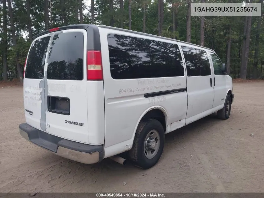 2005 Chevrolet Express VIN: 1GAHG39UX51255674 Lot: 40549854