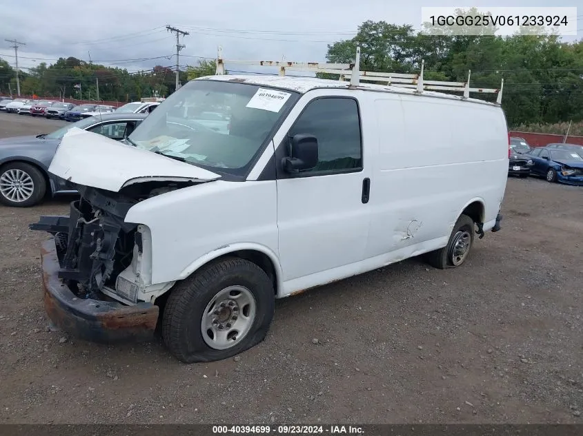 2006 Chevrolet Express Work Van VIN: 1GCGG25V061233924 Lot: 40394699