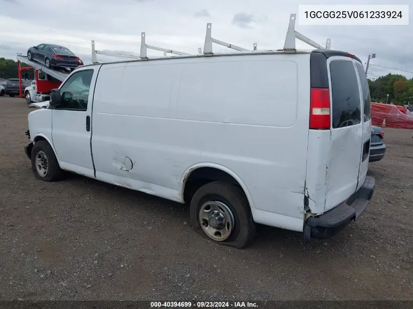 2006 Chevrolet Express Work Van VIN: 1GCGG25V061233924 Lot: 40394699