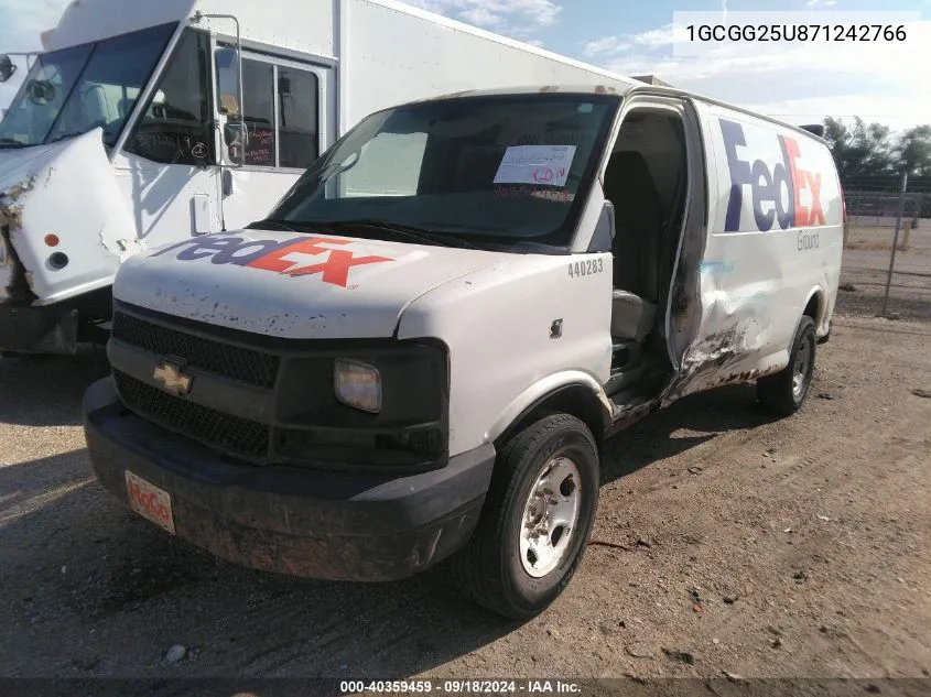 2007 Chevrolet Express VIN: 1GCGG25U871242766 Lot: 40359459