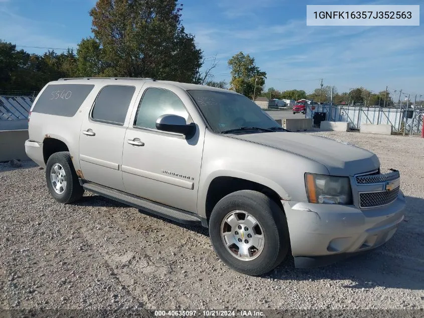 2007 Chevrolet Suburban 1500 Lt VIN: 1GNFK16357J352563 Lot: 40635097