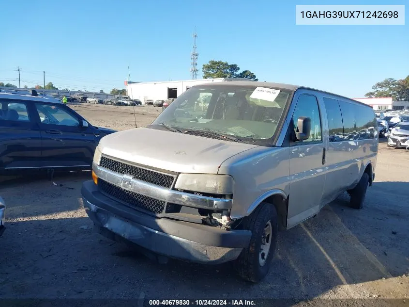 2007 Chevrolet Express G3500 VIN: 1GAHG39UX71242698 Lot: 40679830