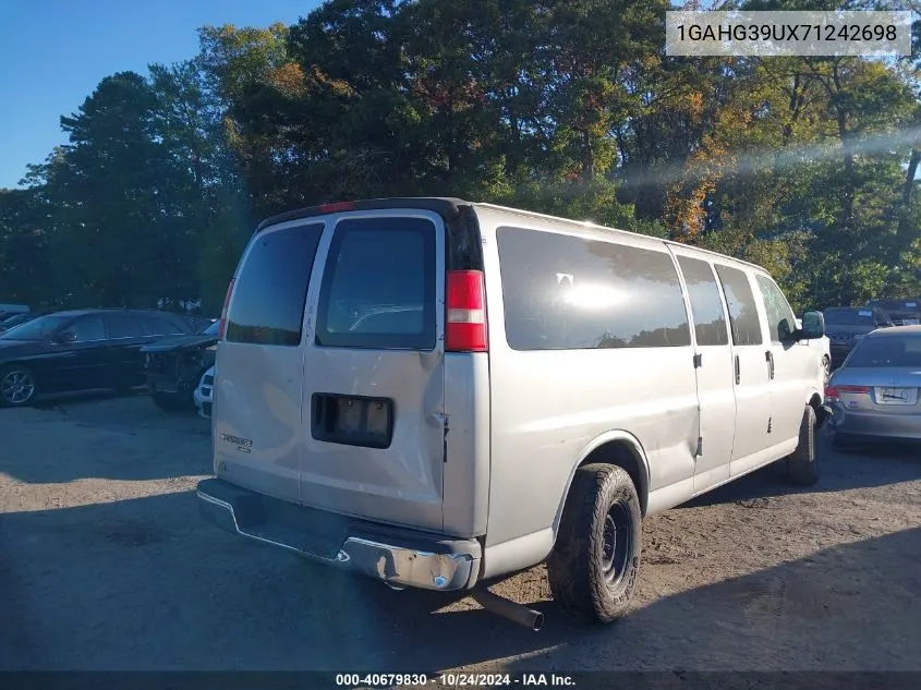 2007 Chevrolet Express G3500 VIN: 1GAHG39UX71242698 Lot: 40679830