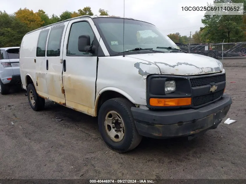 2009 Chevrolet Express 2500 Work Van VIN: 1GCGG25C691140652 Lot: 40446974