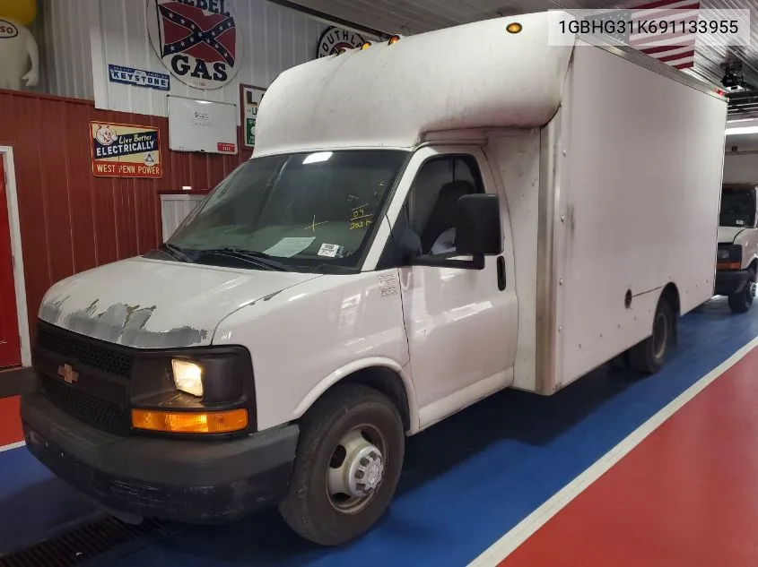 2009 Chevrolet Express Cutaway Work Van VIN: 1GBHG31K691133955 Lot: 40527949