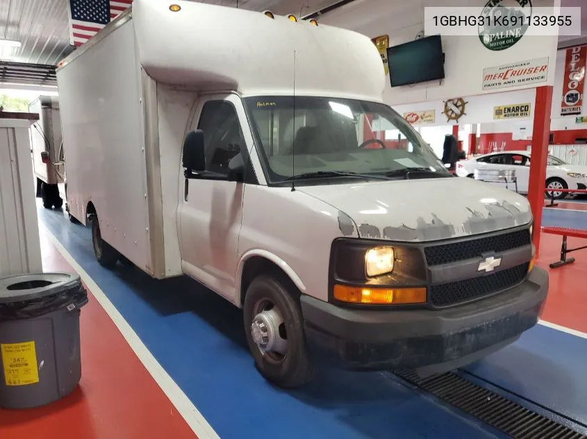 1GBHG31K691133955 2009 Chevrolet Express Cutaway Work Van