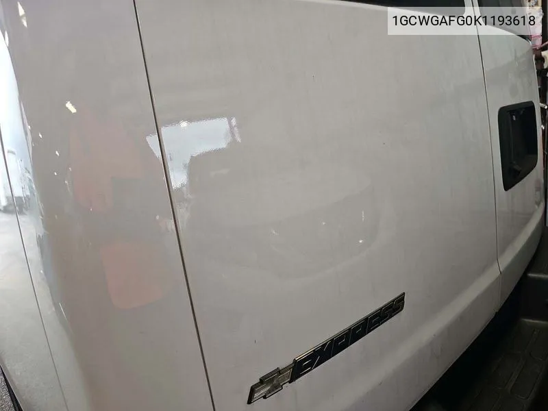 2019 Chevrolet Express 2500 Work Van VIN: 1GCWGAFG0K1193618 Lot: 40588989