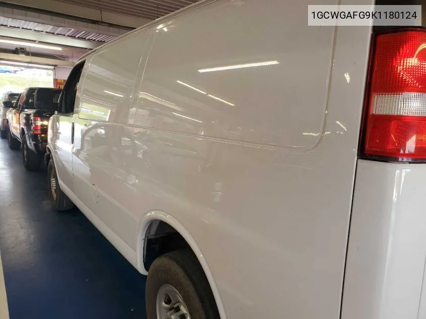 1GCWGAFG9K1180124 2019 Chevrolet Express G2500