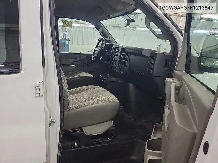 2019 Chevrolet Express G2500 VIN: 1GCWGAFG7K1213847 Lot: 40836389