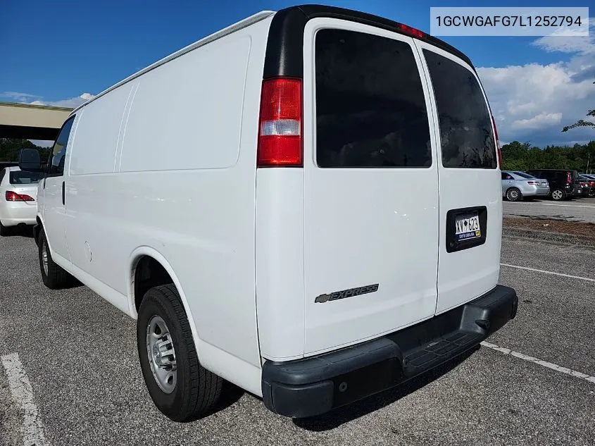 2020 Chevrolet Express G2500 VIN: 1GCWGAFG7L1252794 Lot: 40454401