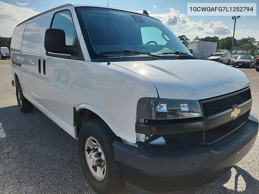 2020 Chevrolet Express G2500 VIN: 1GCWGAFG7L1252794 Lot: 40454401