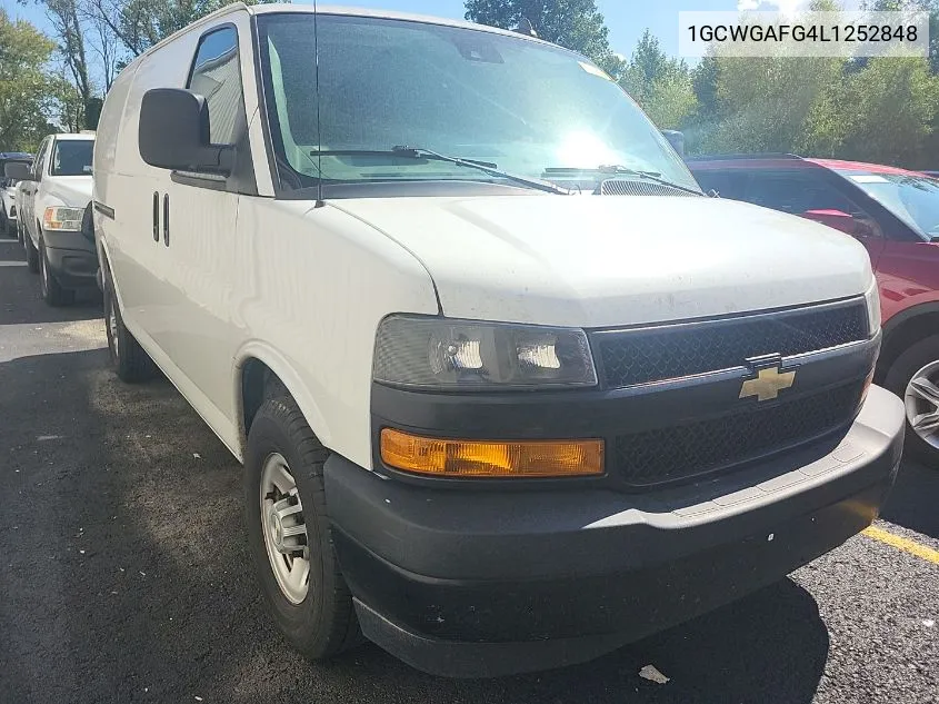 1GCWGAFG4L1252848 2020 Chevrolet Express G2500