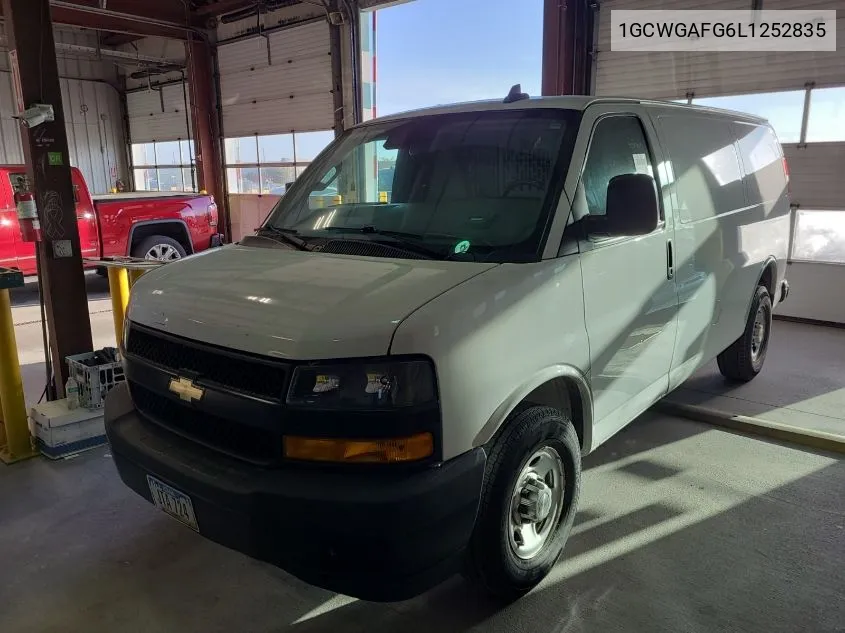 1GCWGAFG6L1252835 2020 Chevrolet Express G2500