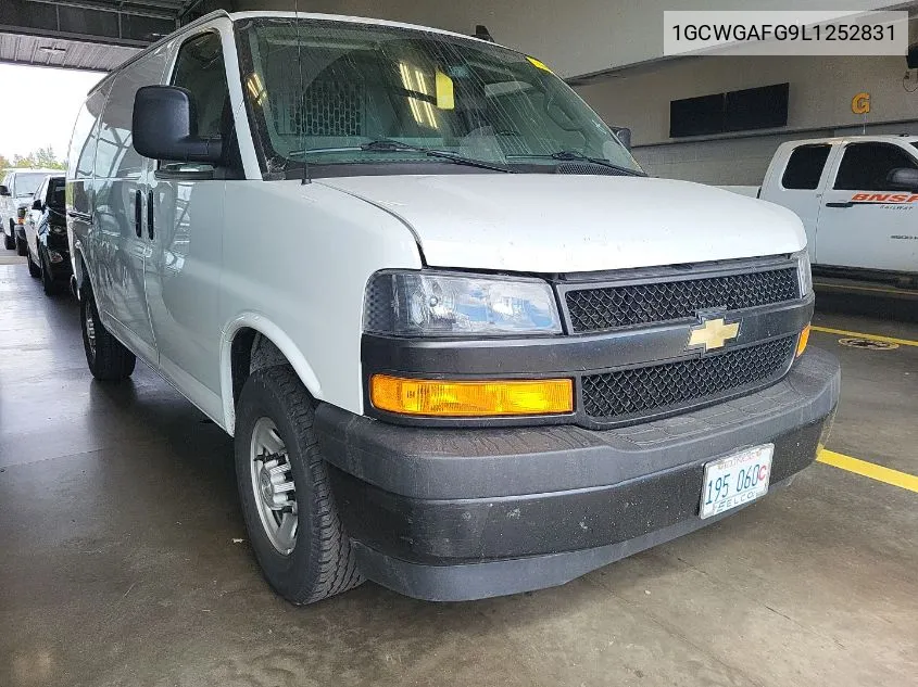 2020 Chevrolet Express Cargo Rwd 2500 Regular Wheelbase Wt VIN: 1GCWGAFG9L1252831 Lot: 40645491