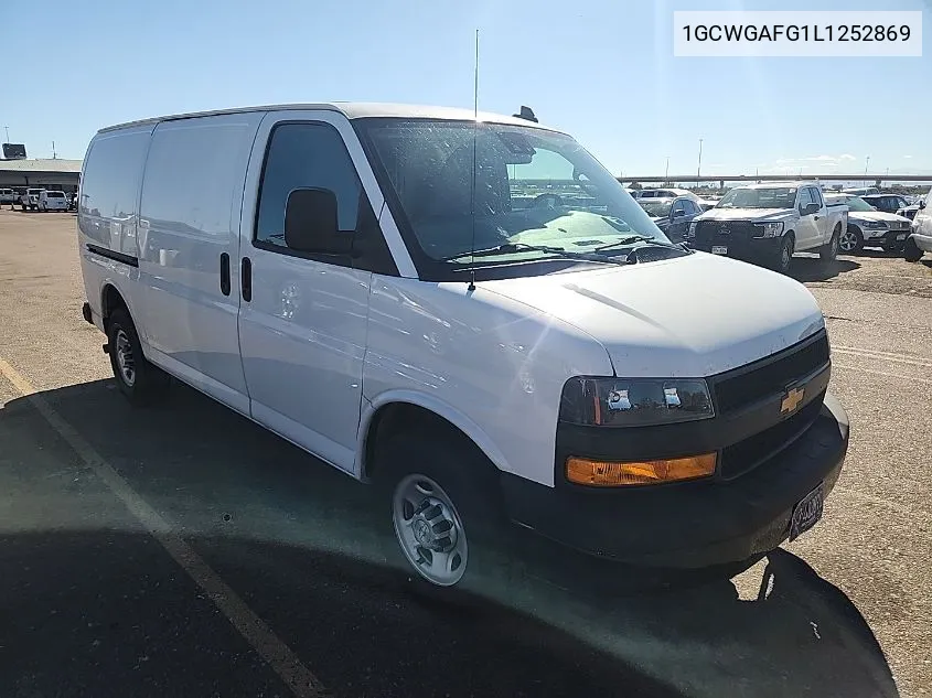 2020 Chevrolet Express Cargo Rwd 2500 Regular Wheelbase Wt VIN: 1GCWGAFG1L1252869 Lot: 40659401