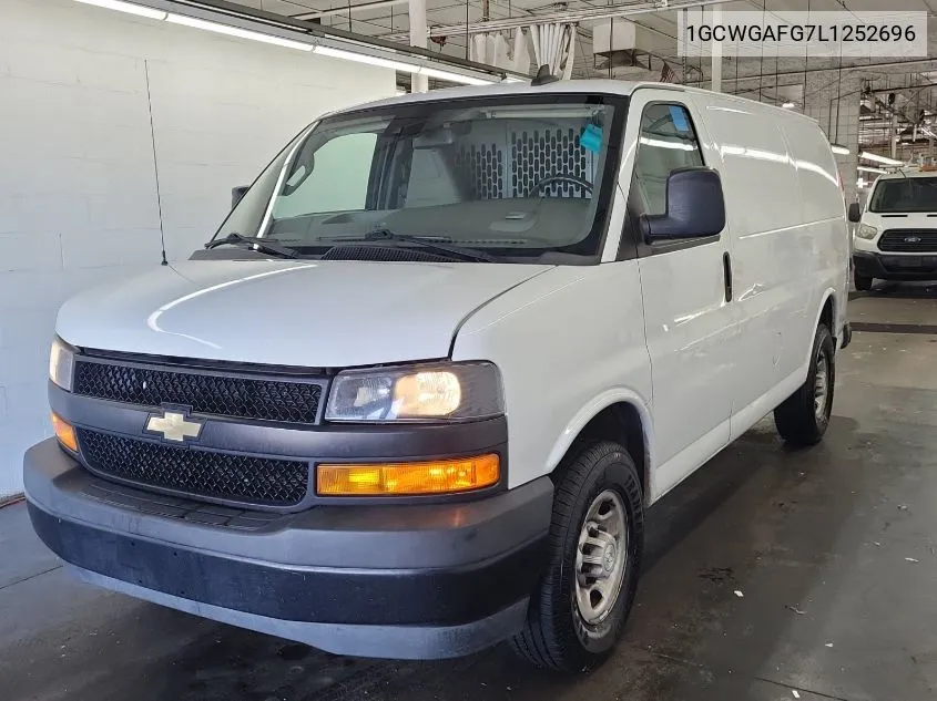 2020 Chevrolet Express Cargo Rwd 2500 Regular Wheelbase Wt VIN: 1GCWGAFG7L1252696 Lot: 40733510