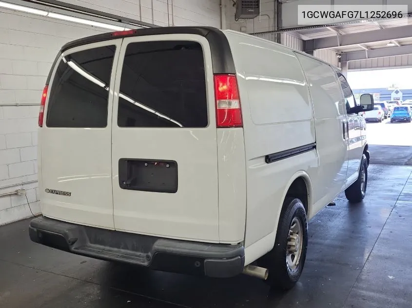 2020 Chevrolet Express Cargo Rwd 2500 Regular Wheelbase Wt VIN: 1GCWGAFG7L1252696 Lot: 40733510