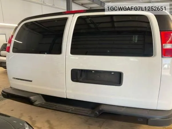 2020 Chevrolet Express G2500 VIN: 1GCWGAFG7L1252651 Lot: 40795112