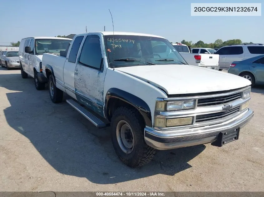 1992 Chevrolet Gmt-400 C2500 VIN: 2GCGC29K3N1232674 Lot: 40554474