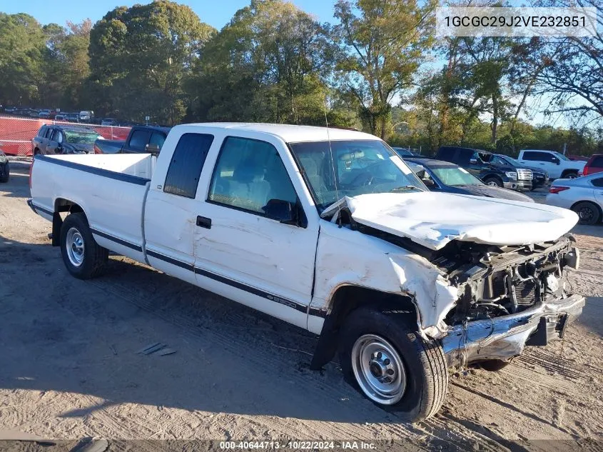 1997 Chevrolet C2500 Hd Fleetside VIN: 1GCGC29J2VE232851 Lot: 40644713