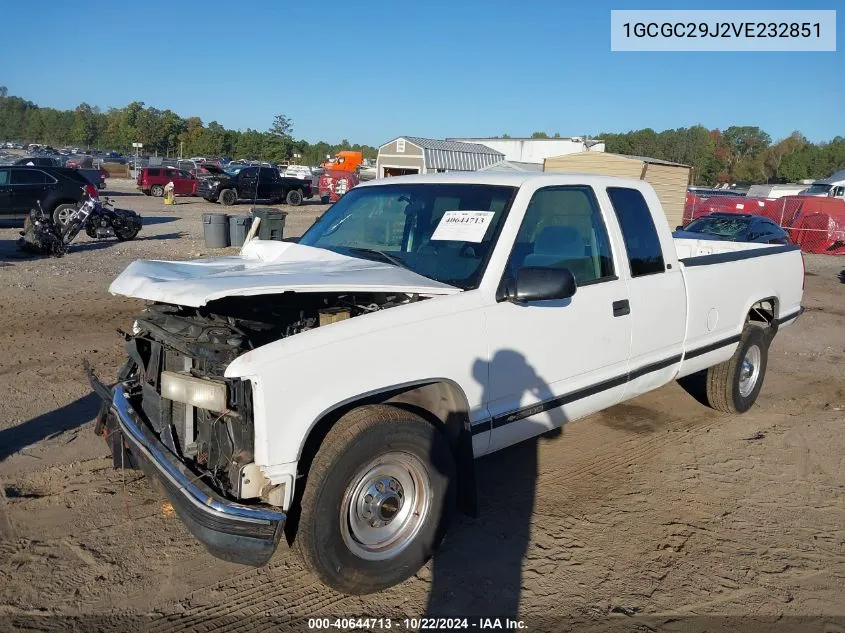 1997 Chevrolet C2500 Hd Fleetside VIN: 1GCGC29J2VE232851 Lot: 40644713