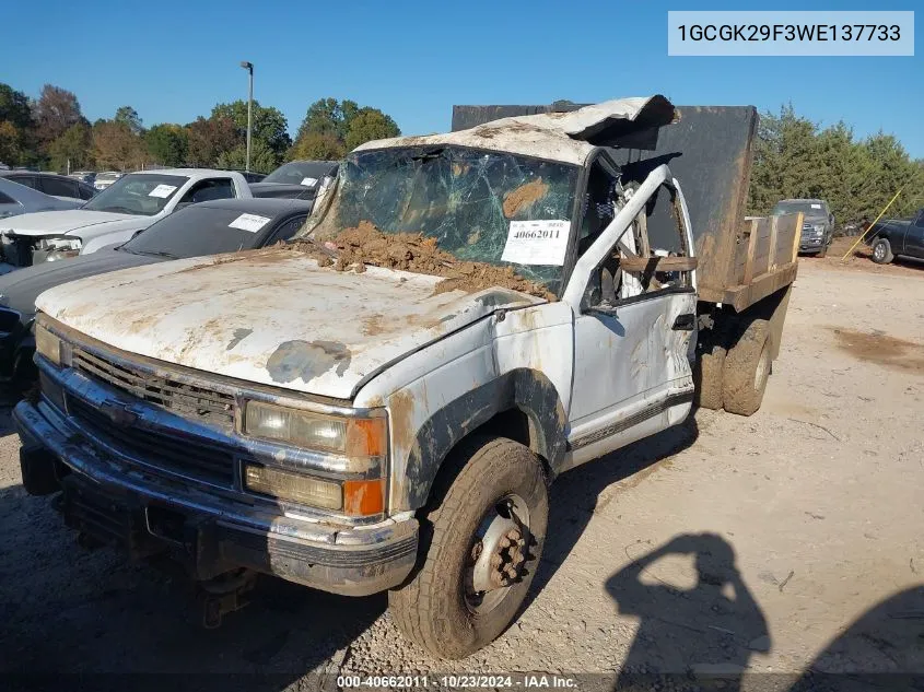 1998 Chevrolet K2500 Fleetside VIN: 1GCGK29F3WE137733 Lot: 40662011