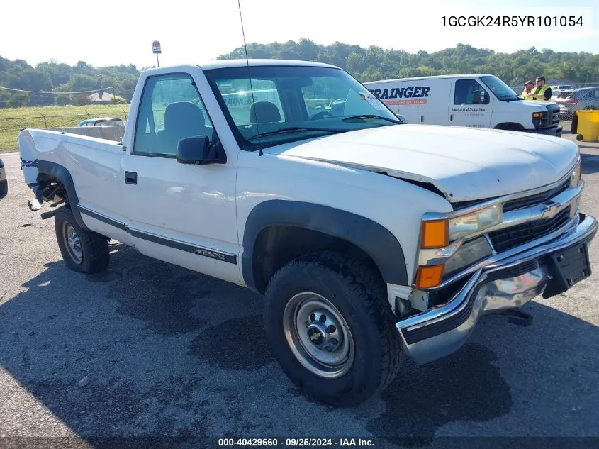 2000 Chevrolet K2500 VIN: 1GCGK24R5YR101054 Lot: 40429660