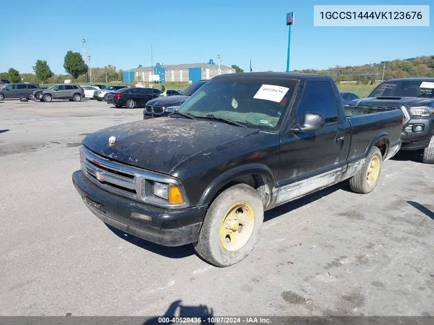 1997 Chevrolet S-10 Ls Fleetside VIN: 1GCCS1444VK123676 Lot: 40520436