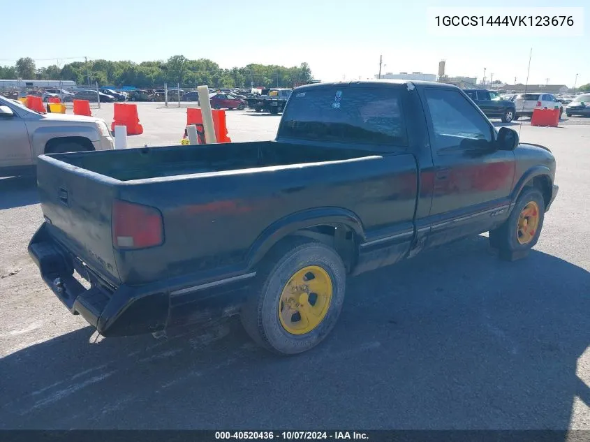 1997 Chevrolet S-10 Ls Fleetside VIN: 1GCCS1444VK123676 Lot: 40520436