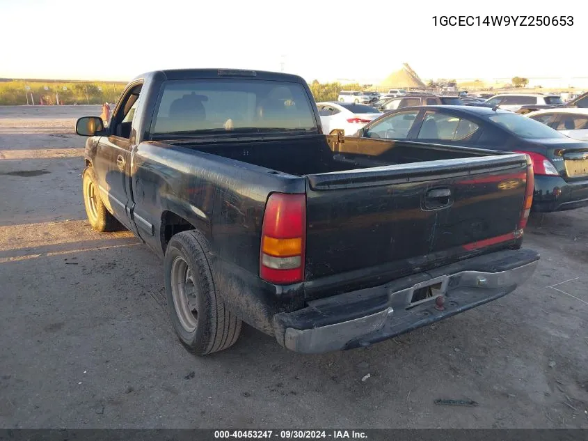 2000 Chevrolet Silverado C1500 VIN: 1GCEC14W9YZ250653 Lot: 40453247