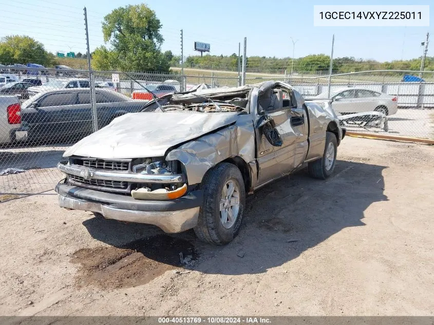 2000 Chevrolet Silverado C1500 VIN: 1GCEC14VXYZ225011 Lot: 40513769