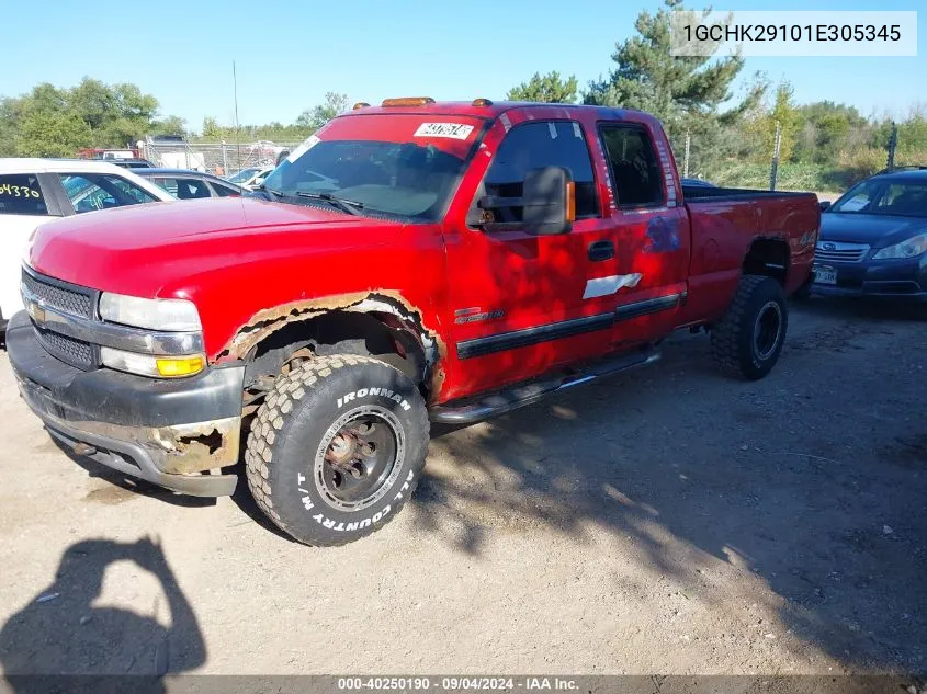 2001 Chevrolet Silverado K2500 Heavy Duty VIN: 1GCHK29101E305345 Lot: 40250190