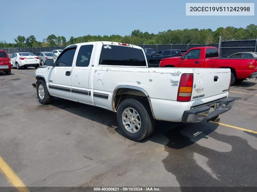 2001 Chevrolet Silverado 1500 Ls VIN: 2GCEC19V511242998 Lot: 40300621