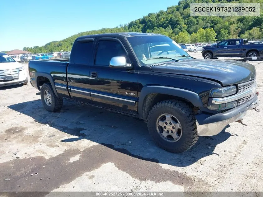 2002 Chevrolet Silverado 1500 Lt VIN: 2GCEK19T321239052 Lot: 40252725