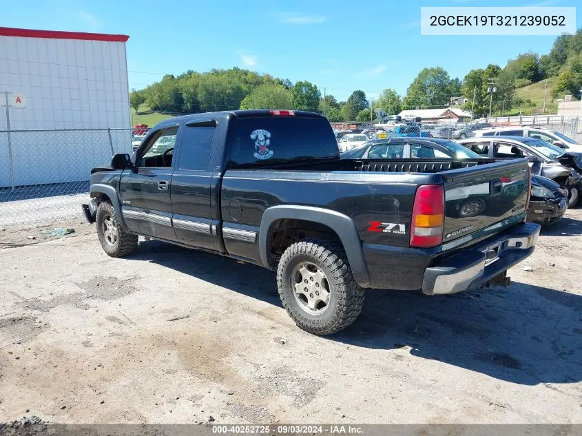 2002 Chevrolet Silverado 1500 Lt VIN: 2GCEK19T321239052 Lot: 40252725