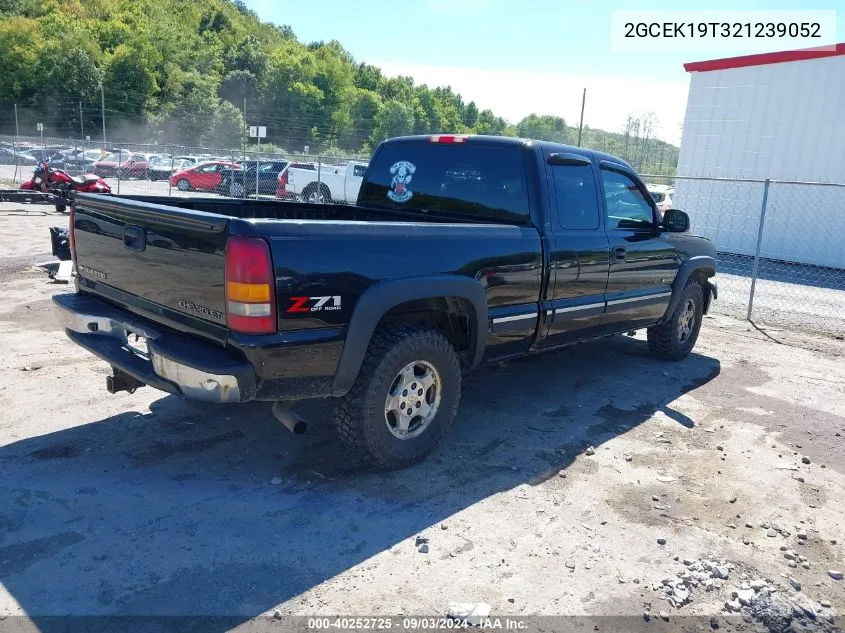 2GCEK19T321239052 2002 Chevrolet Silverado 1500 Lt