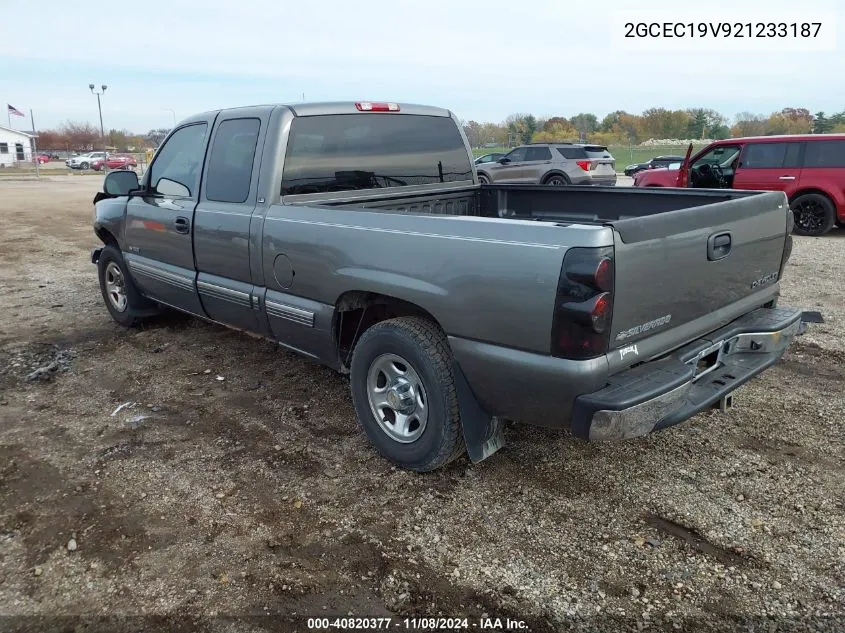 2002 Chevrolet Silverado 1500 Ls VIN: 2GCEC19V921233187 Lot: 40820377