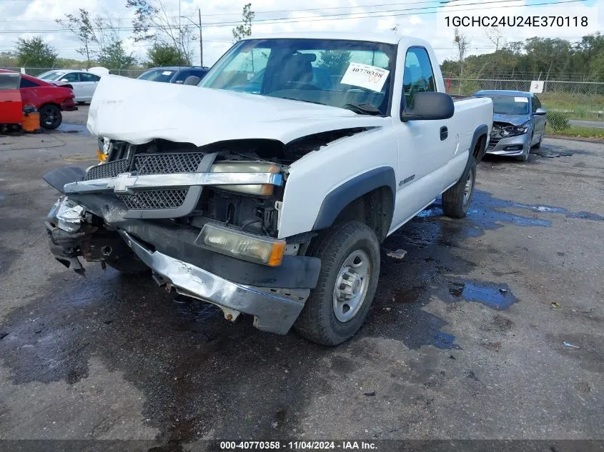 2004 Chevrolet Silverado Work Truck VIN: 1GCHC24U24E370118 Lot: 40770358