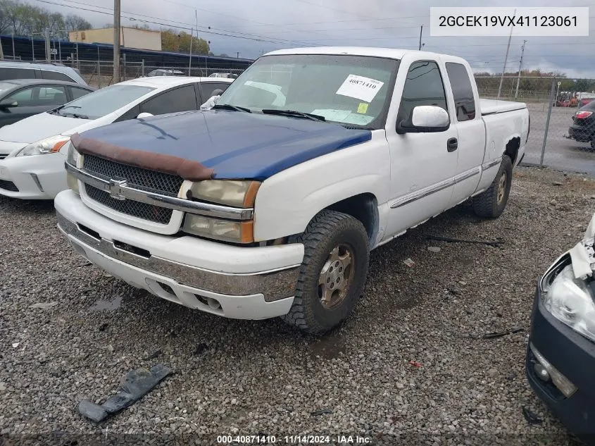 2004 Chevrolet Silverado 1500 Ls VIN: 2GCEK19VX41123061 Lot: 40871410