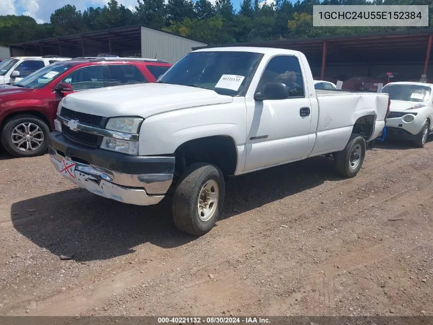 2005 Chevrolet Silverado 2500Hd Work Truck VIN: 1GCHC24U55E152384 Lot: 40221132