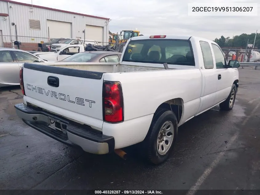 2005 Chevrolet Silverado 1500 Work Truck VIN: 2GCEC19V951306207 Lot: 40328287