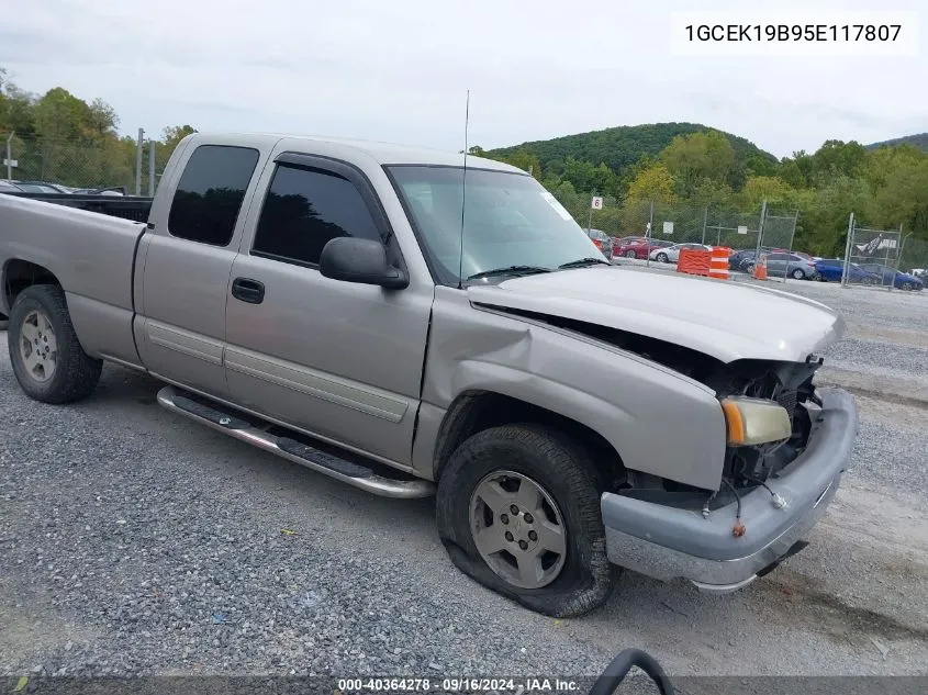 2005 Chevrolet Silverado 1500 Ls VIN: 1GCEK19B95E117807 Lot: 40364278