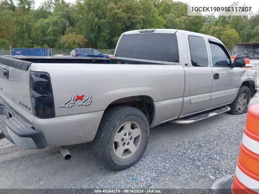 2005 Chevrolet Silverado 1500 Ls VIN: 1GCEK19B95E117807 Lot: 40364278