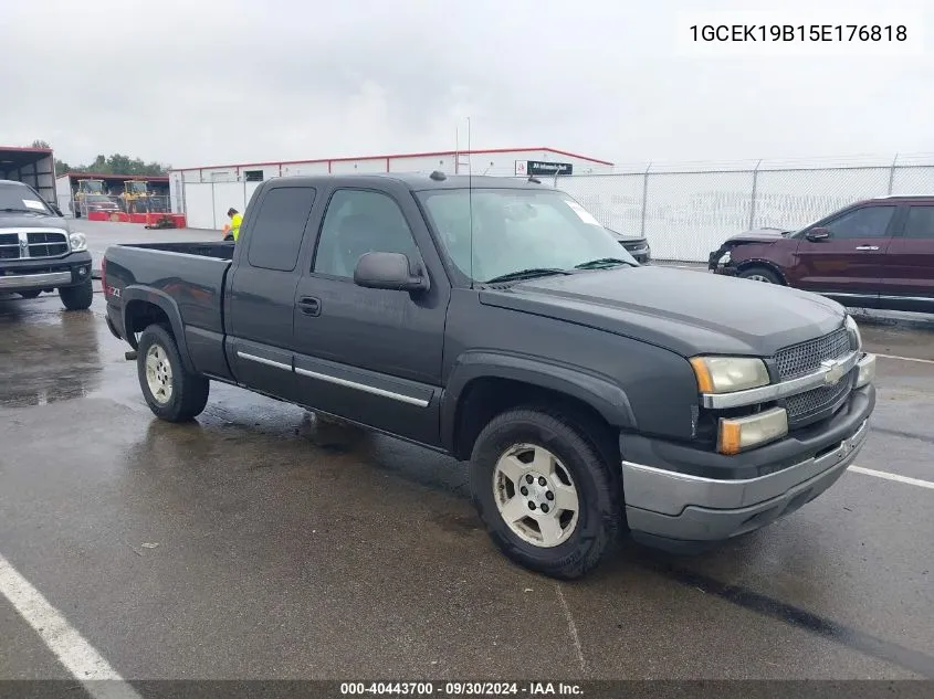 2005 Chevrolet Silverado 1500 Z71 VIN: 1GCEK19B15E176818 Lot: 40443700