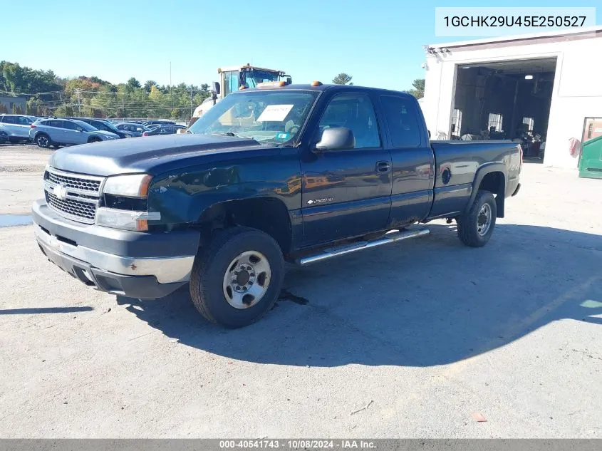 2005 Chevrolet Silverado 2500Hd Work Truck VIN: 1GCHK29U45E250527 Lot: 40541743