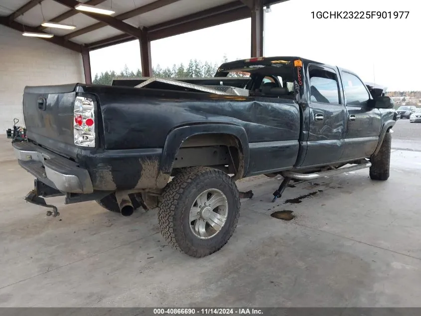 2005 Chevrolet Silverado 2500Hd Lt VIN: 1GCHK23225F901977 Lot: 40866690