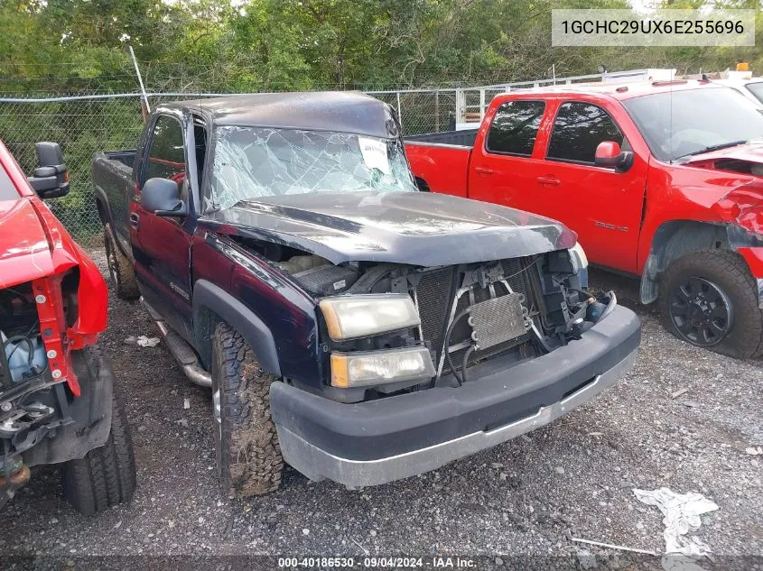 2006 Chevrolet Silverado 2500Hd Work Truck VIN: 1GCHC29UX6E255696 Lot: 40186530